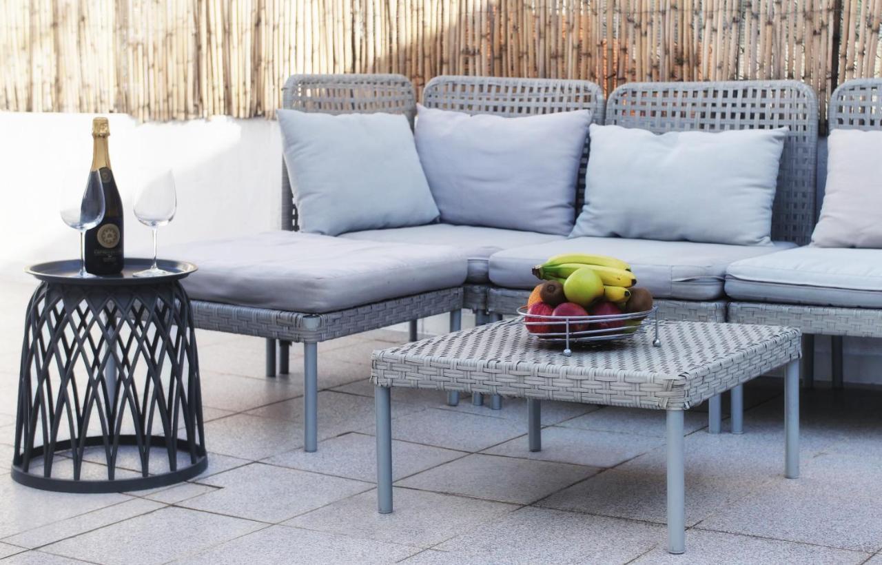 Moradia - T2 Patio Amplo Cheio De Sol *